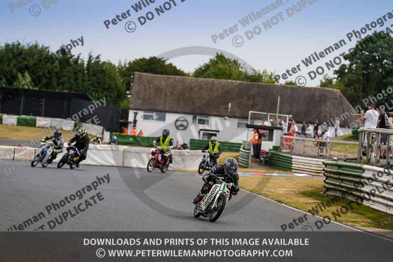 Vintage motorcycle club;eventdigitalimages;mallory park;mallory park trackday photographs;no limits trackdays;peter wileman photography;trackday digital images;trackday photos;vmcc festival 1000 bikes photographs